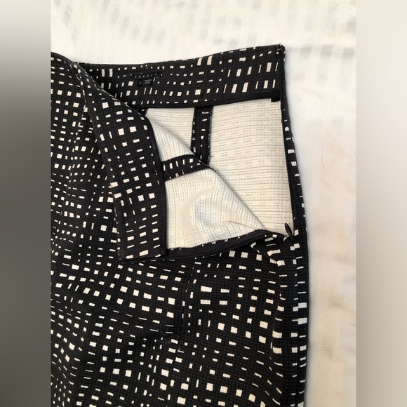 Theory Pencil Skirt Geometric Lines Black White Back Slit Unlined Size 0 - Picture 5 of 16